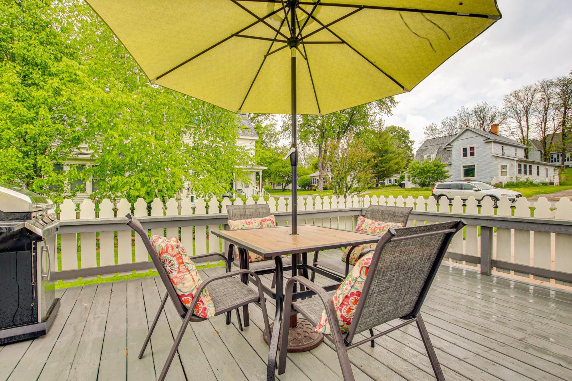 Lavish House With Patio - 2 Blocks To Green Lake! Bagian luar foto
