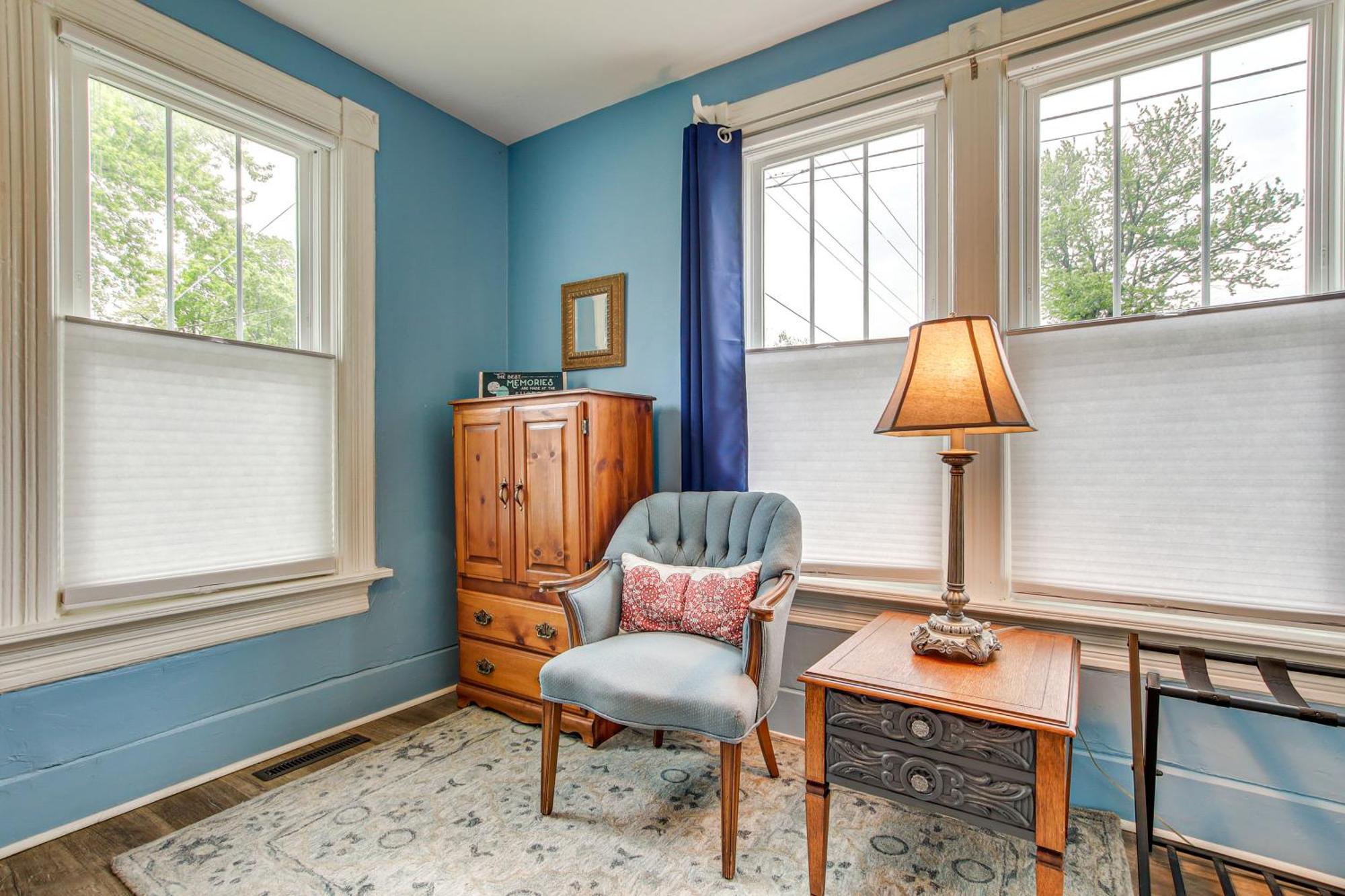 Lavish House With Patio - 2 Blocks To Green Lake! Bagian luar foto
