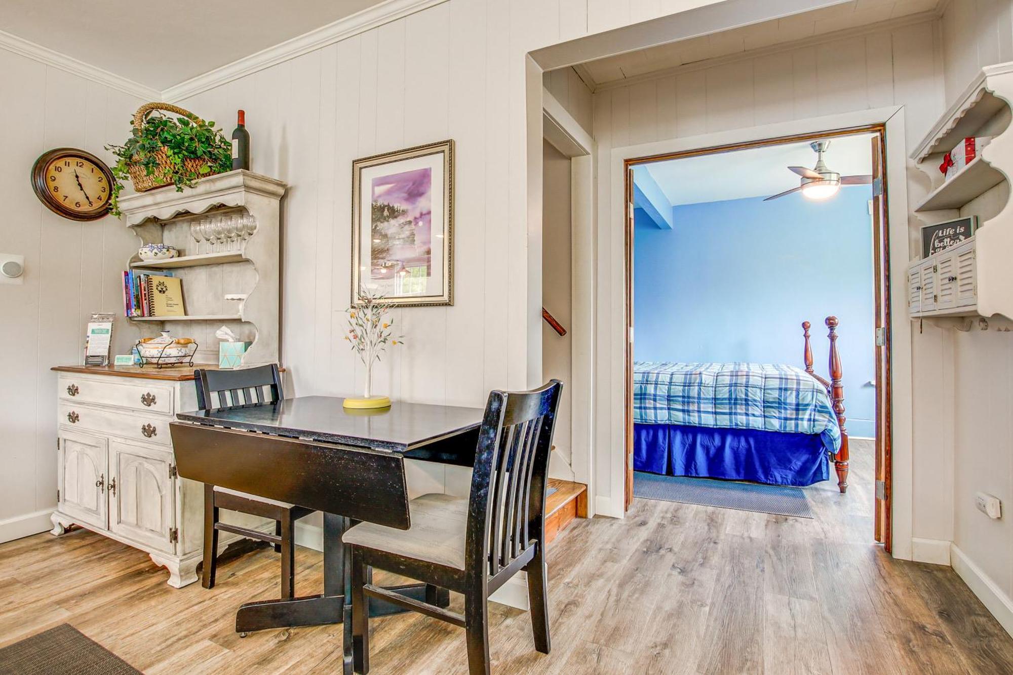 Lavish House With Patio - 2 Blocks To Green Lake! Bagian luar foto