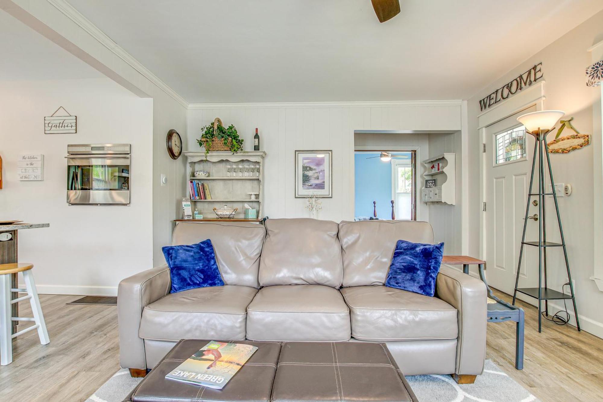 Lavish House With Patio - 2 Blocks To Green Lake! Bagian luar foto